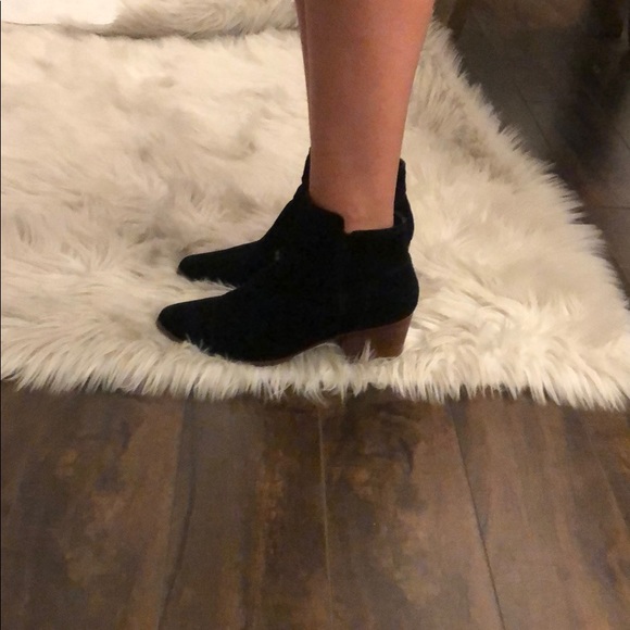 Aldo Black Booties - Picture 6 of 7